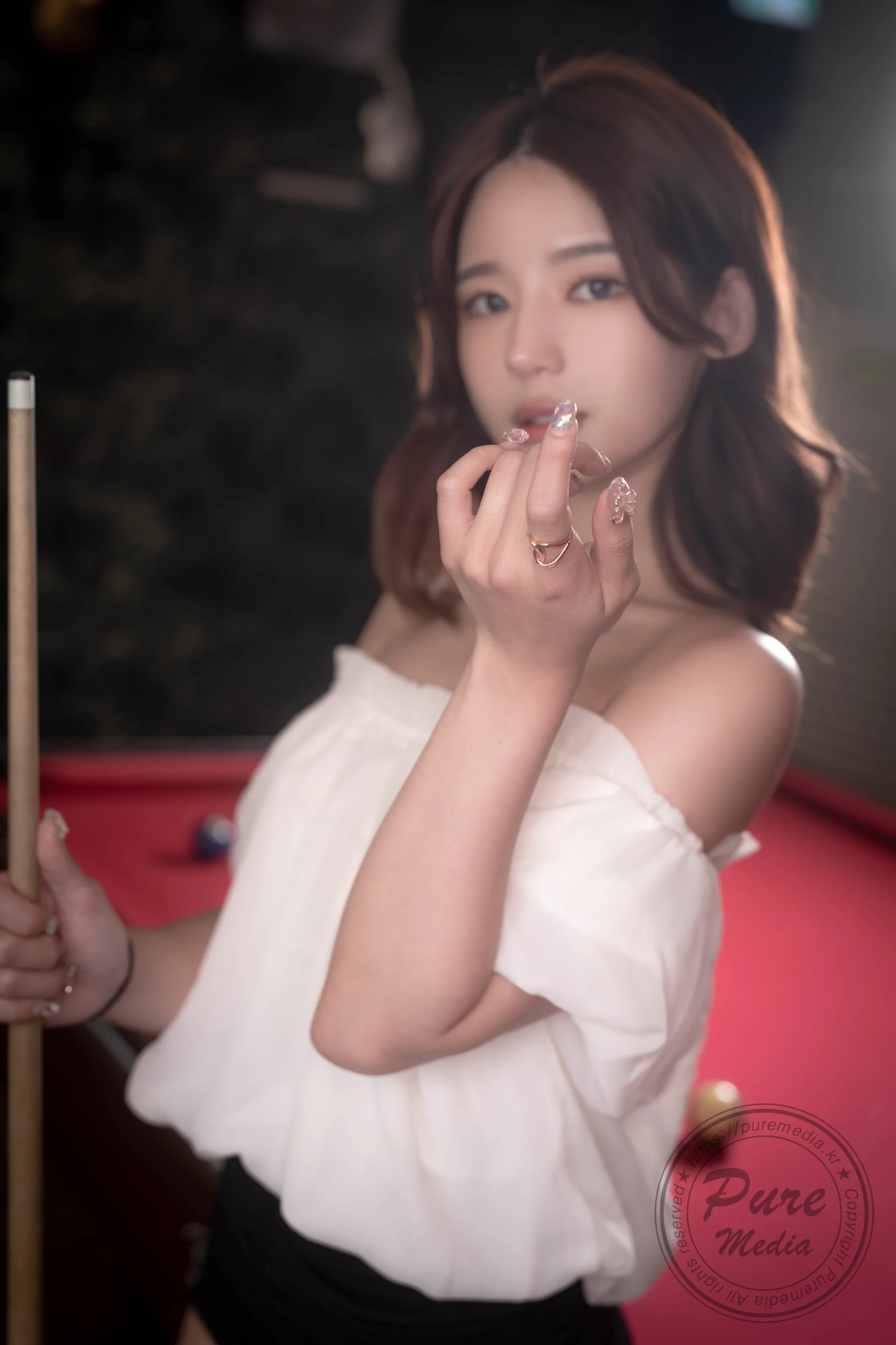 Yeha Pure Media 305 第1张 0001_Yeha_Hard_balls_Red_hole_vol.305_17_.webp